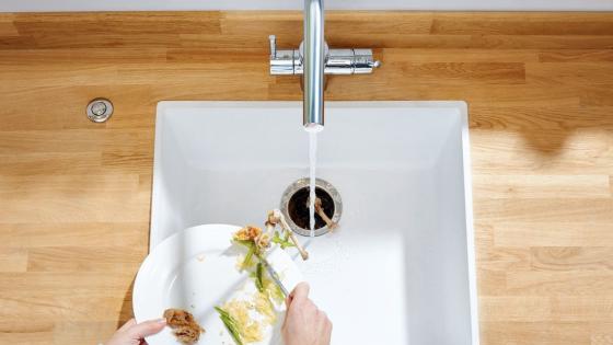 5 reasons you need a food waste disposal unit, especially if you’re in the UK