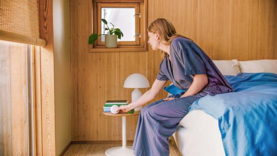 This tiny smart monitor tracks your bedroom’s air quality to help improve your sleep